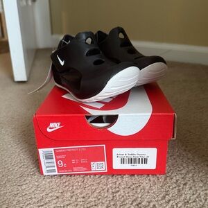 Nike Kids Black and White Water Shoes